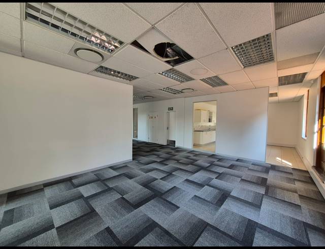 489M² OFFICE TO LET IN SANDTON CENTRAL